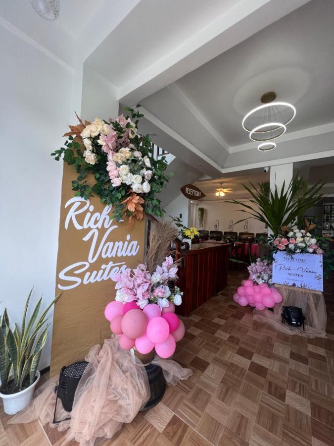 Rich-Vania Suites เจเนอรัลลูนา ภายนอก รูปภาพ
