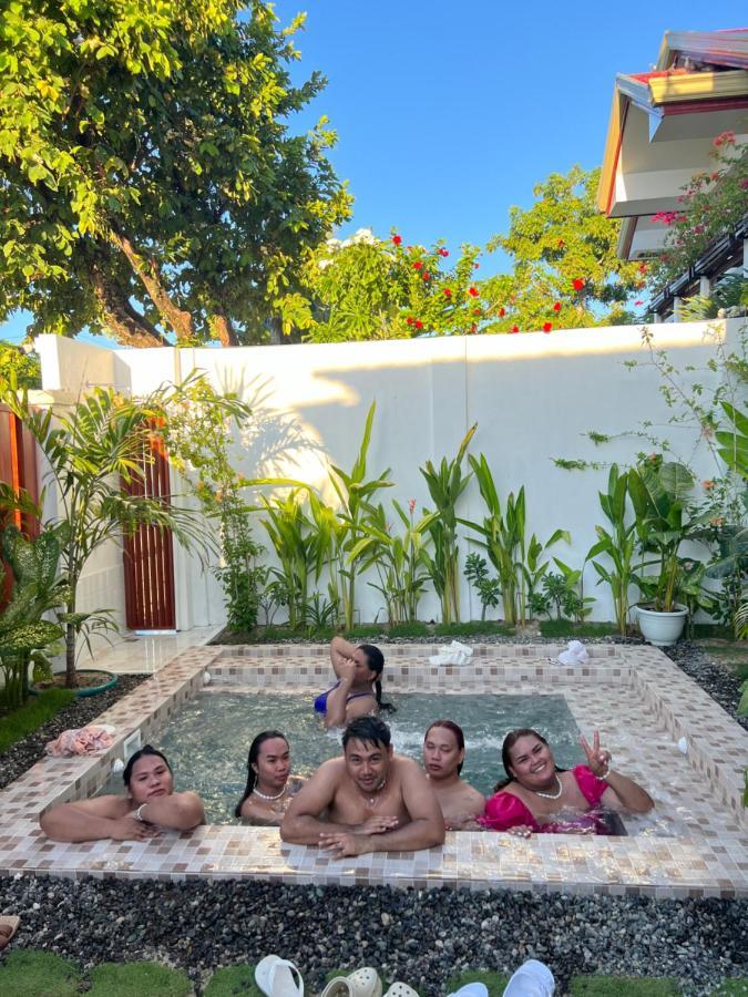 Rich-Vania Suites เจเนอรัลลูนา ภายนอก รูปภาพ