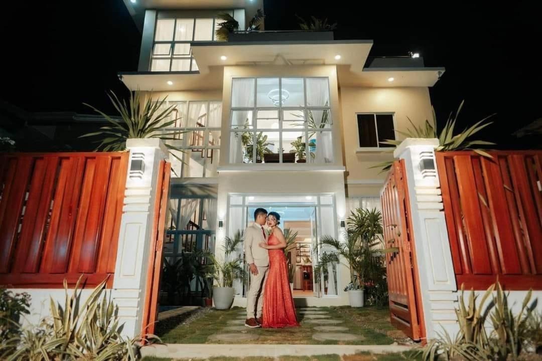 Rich-Vania Suites เจเนอรัลลูนา ภายนอก รูปภาพ