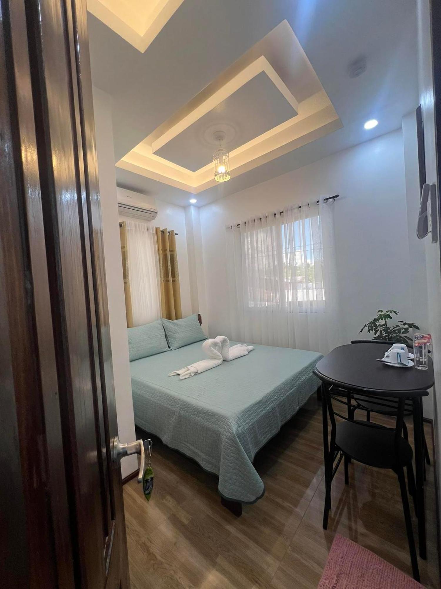 Rich-Vania Suites เจเนอรัลลูนา ภายนอก รูปภาพ